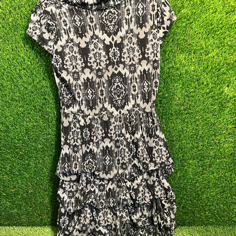 Dress - Picture 6 of 6